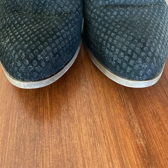 JustFab Black Booties Size 6 - Picture 5 of 9